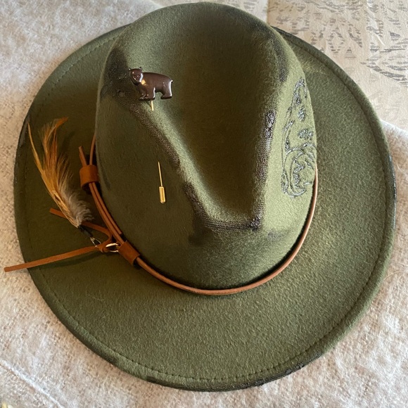 Custom hat - Picture 3 of 8